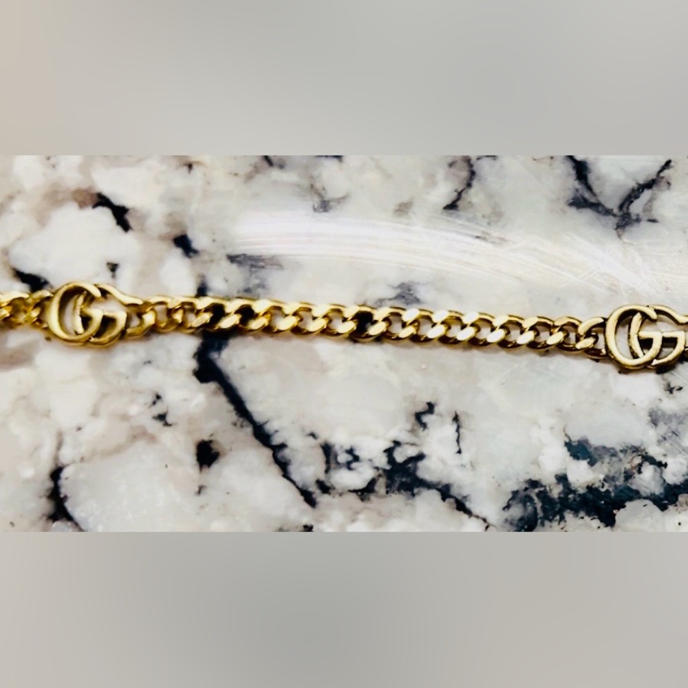 Stunning Authentic Gucci GG link bracelet gold tone. - Picture 4 of 6
